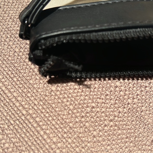 Saint Laurent beauty wristlet - Picture 5 of 10